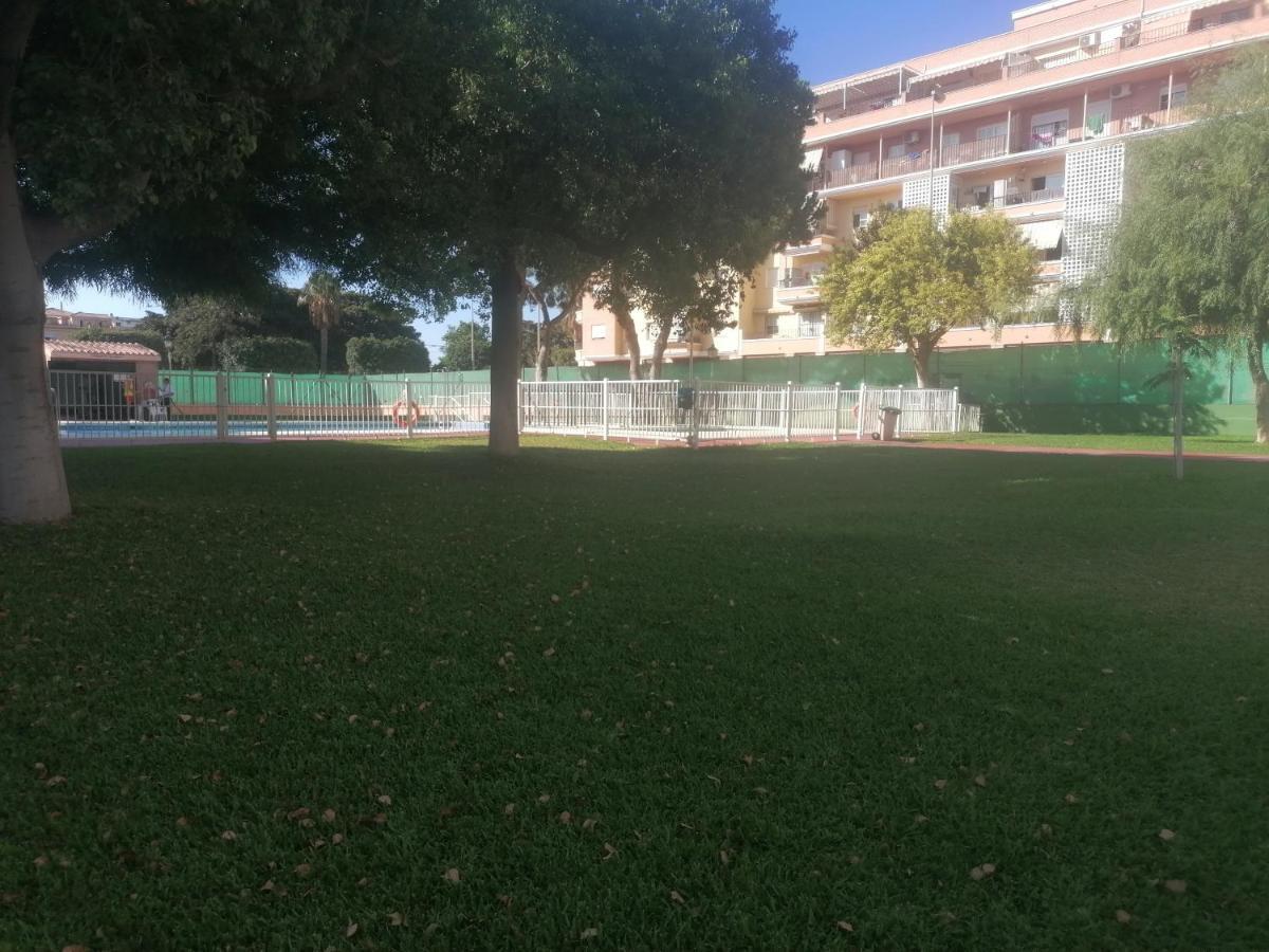 شقة Piso Familiar Con Piscina Y Aparcamiento En Torre Del Mar - Edificio Ronda I المظهر الخارجي الصورة